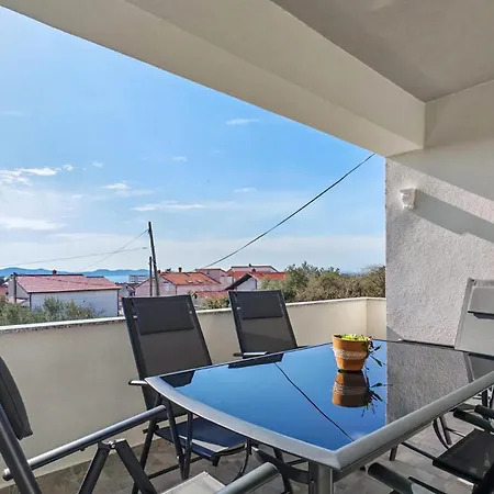 Apartment 3 Bedroom Gorgeous In Zadar