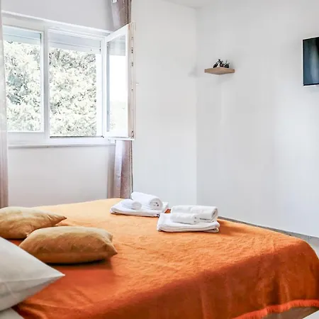 3 Bedroom Gorgeous In *