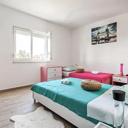 3 Bedroom Gorgeous In *